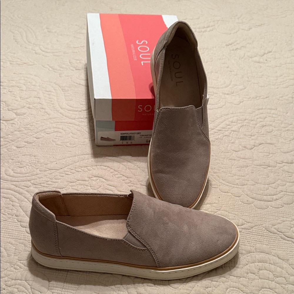 SOUL Naturalizer                             Kemper 2, Foggy Grey-New In Box